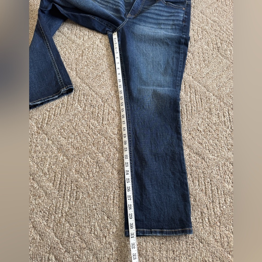 BKE BUCKLE CURVY STRAIGHT LEG HIGH RISE JEANS - Picture 4 of 9